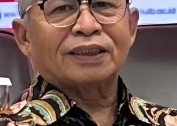 Prof Abdul Latif Bahas Tantangan Hukum dan Tanggung Jawab AI dalam Bedah Buku “Post-Human Era dan Hukum 5.0” di UIB